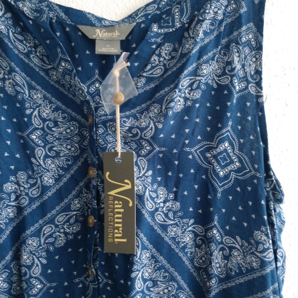 Blue Paisley Sleeveless Top - Picture 4 of 5